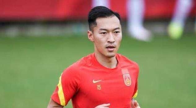 第57分钟，博尼法斯送妙传，维尔茨反越位成功形成单刀，他面对特拉普冷静挑射取得进球！